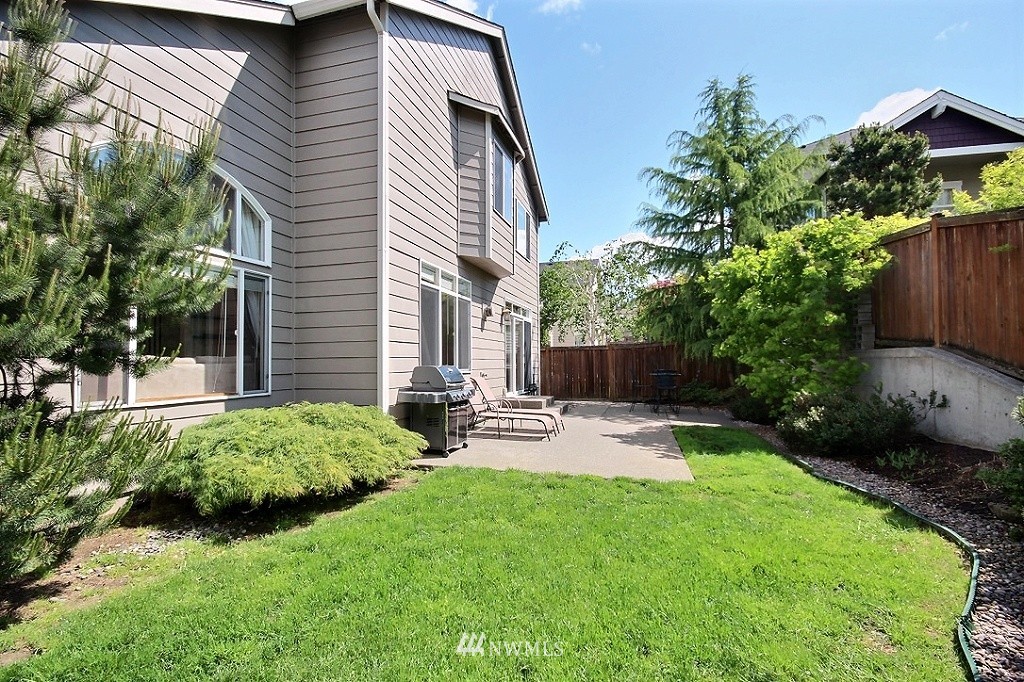 1901 Northeast 35th Place Renton, WA 98056 - Photo 22 of 25 Gallery Image 22