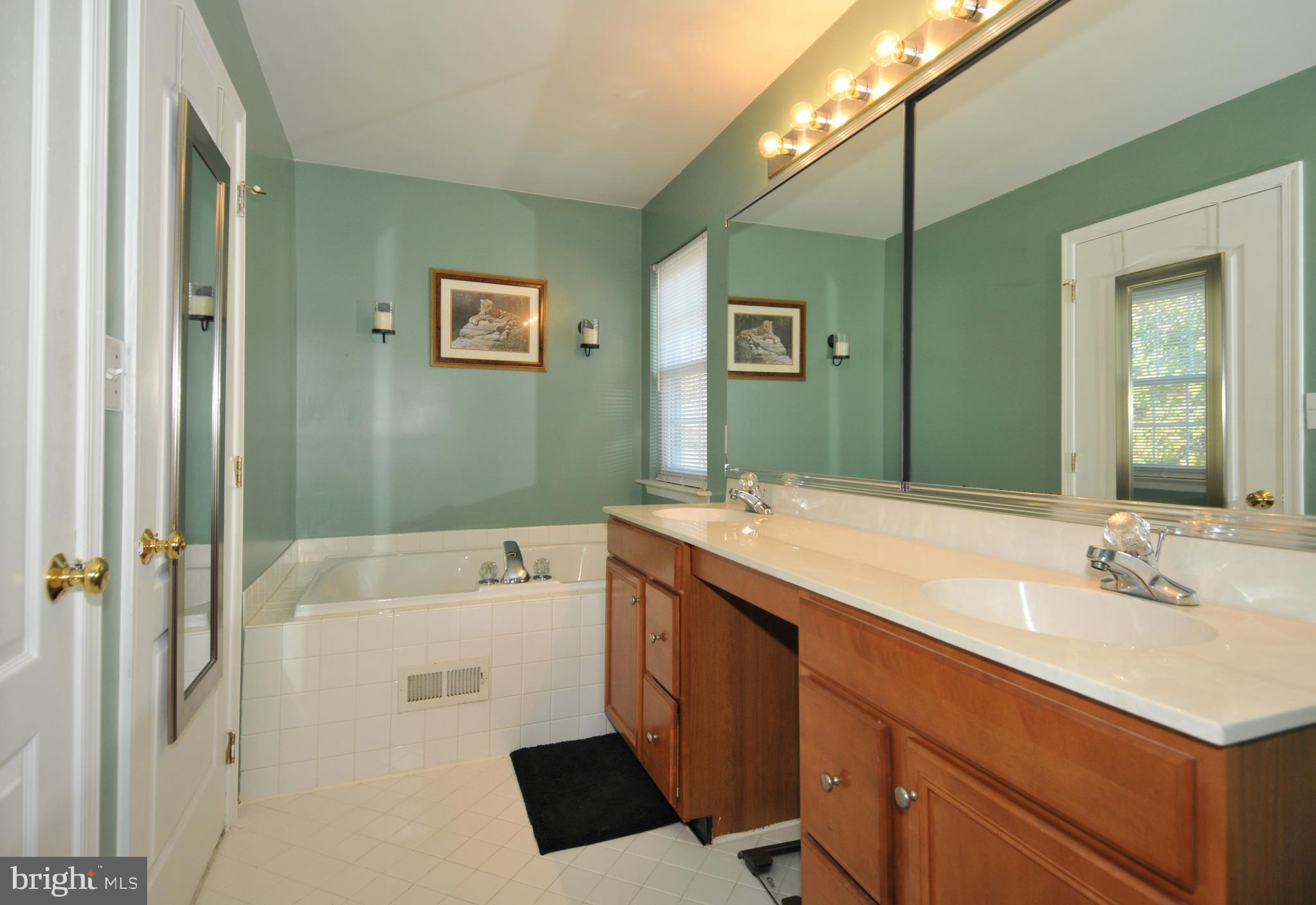 21 Rock Run Road East Windsor, NJ 08520 - Photo 14 of 20 Gallery Image 14