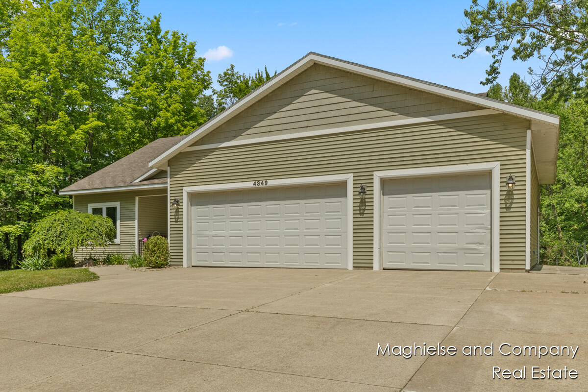 4349 Walter Road Wayland, MI 49348 - Photo 3 of 58 IMG_1001