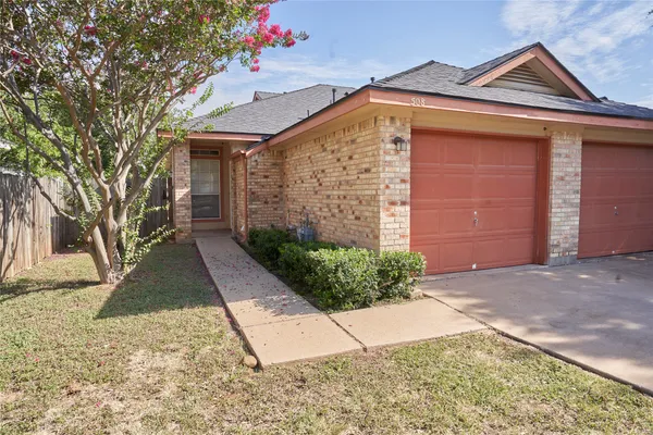 $1,450 | 508 Gregory Court, Round Rock, TX 78664