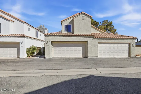 $334,900 | 37940 42nd Street East, Unit 136, Palmdale, CA 93552