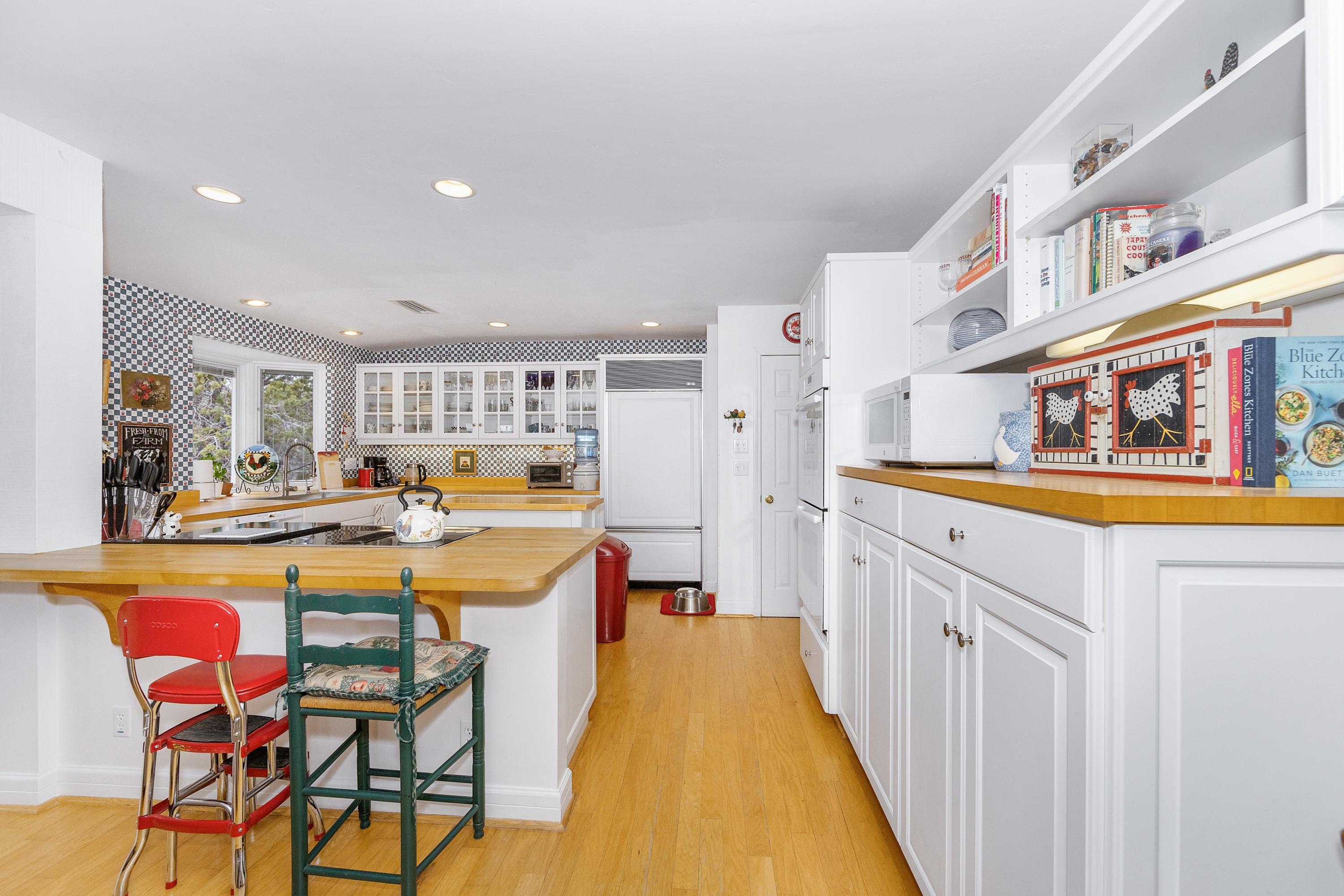 455 Color Cove Road Sedona, AZ 86336 - Photo 10 of 48 010_Kitchen