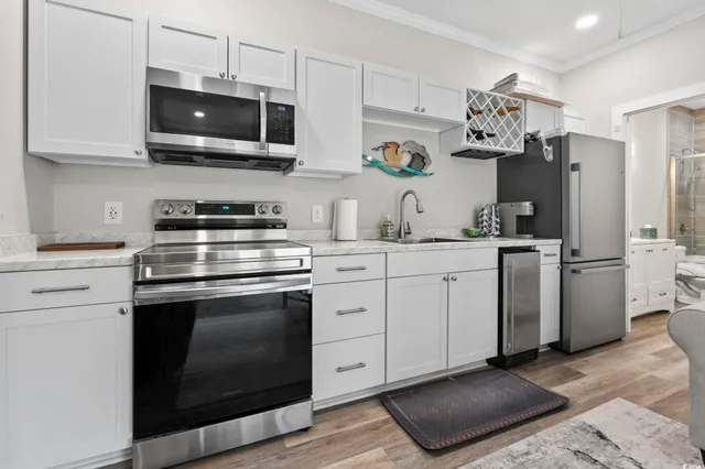 $960,000 | 412 37th Avenue North, Myrtle Beach, SC 29577