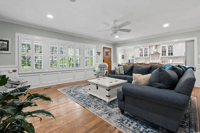 $960,000 | 412 37th Avenue North, Myrtle Beach, SC 29577