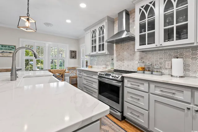 $960,000 | 412 37th Avenue North, Myrtle Beach, SC 29577