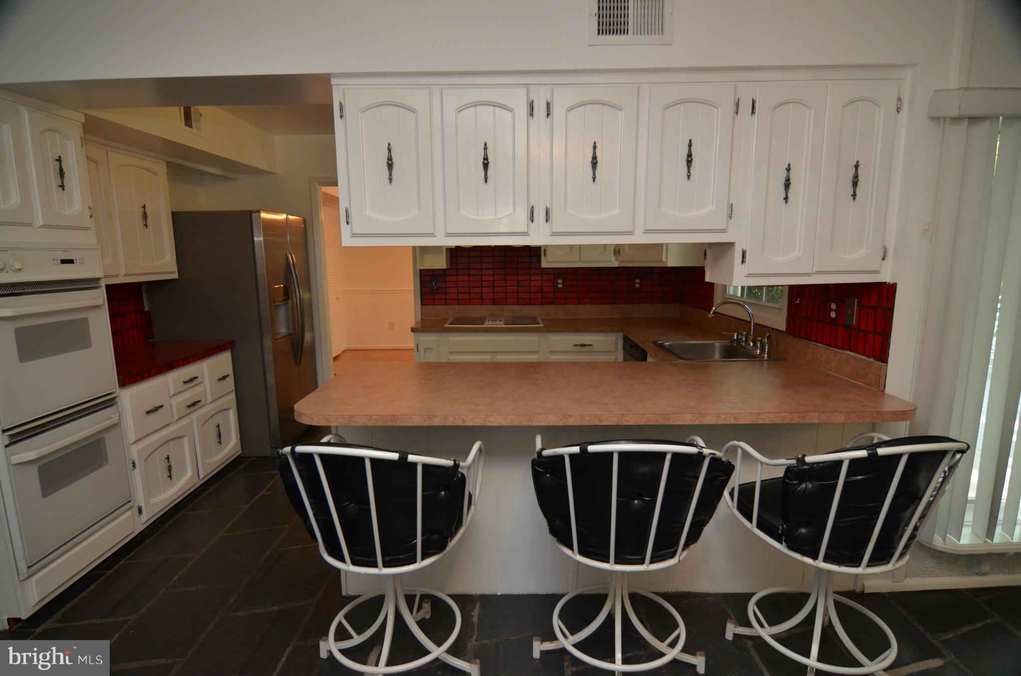 9205 Pleasant Court Laurel, MD 20708 - Photo 8 of 30 Kitchen