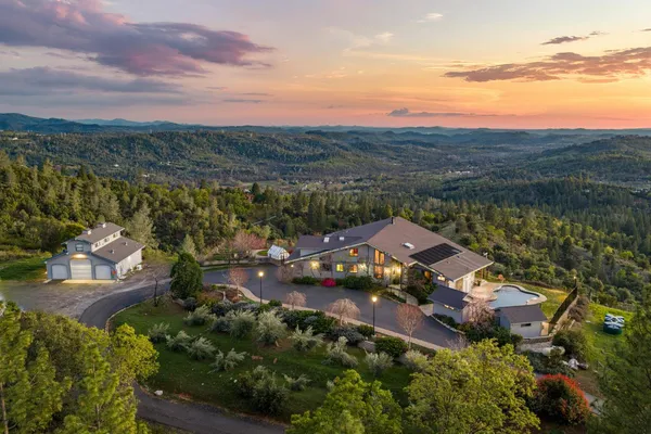 $1,749,999 | 984 Crestview Drive, Murphys, CA 95247