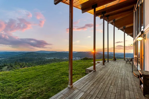 $1,749,999 | 984 Crestview Drive, Murphys, CA 95247