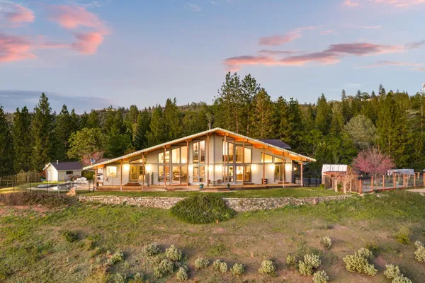 $1,749,999 | 984 Crestview Drive, Murphys, CA 95247