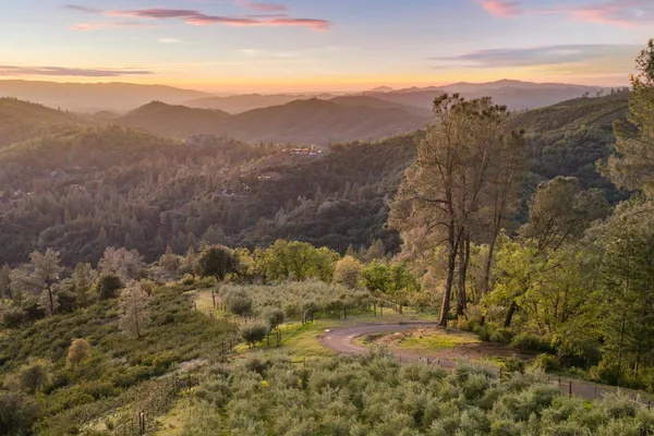 $1,749,999 | 984 Crestview Drive, Murphys, CA 95247