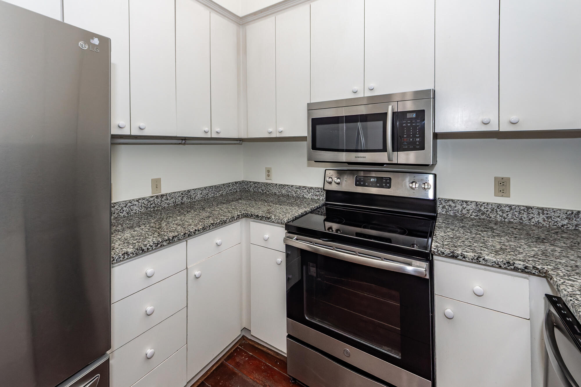 290 King Street, Unit A Charleston, SC 29401 - Photo 11 of 30 11