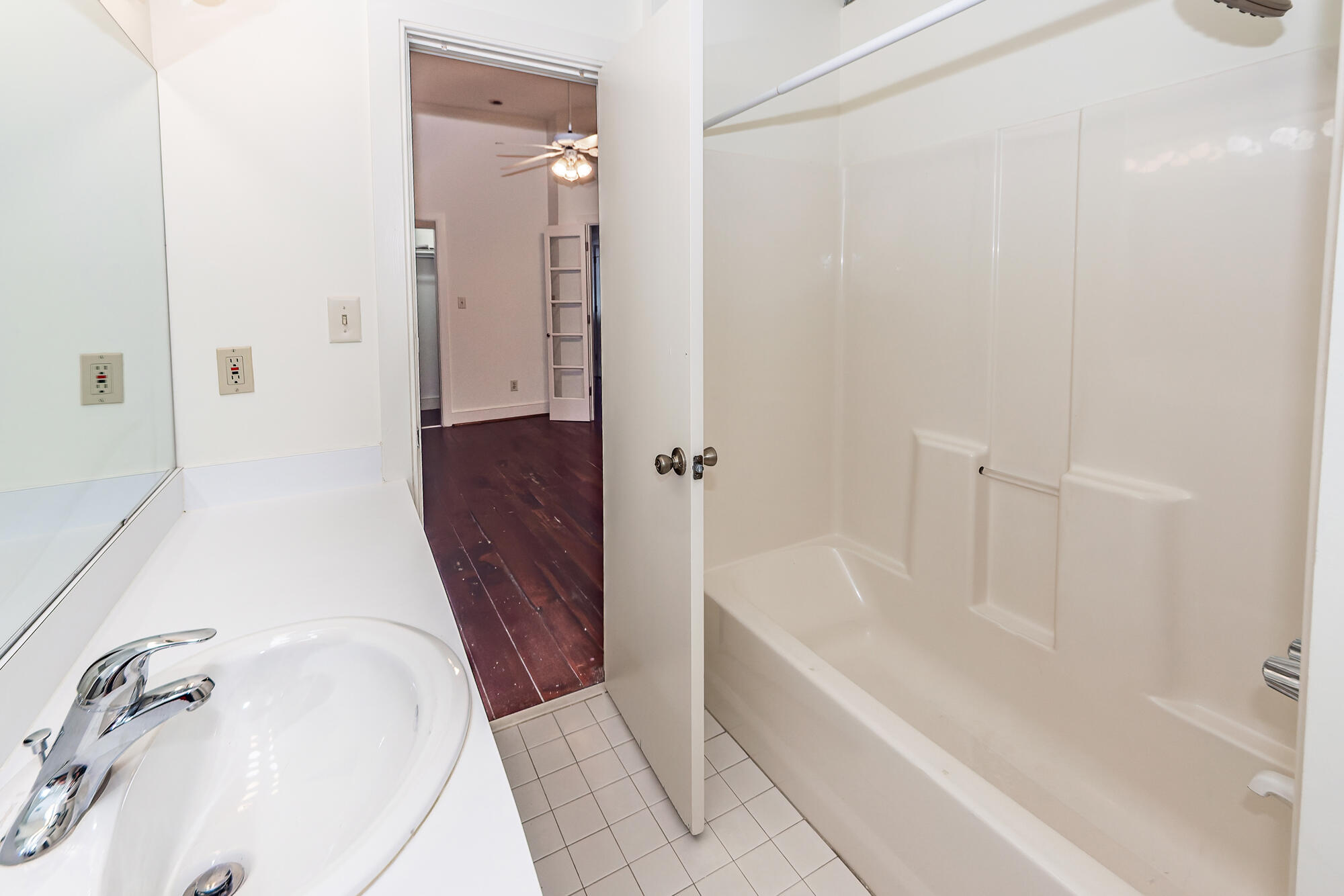 290 King Street, Unit A Charleston, SC 29401 - Photo 19 of 30 19