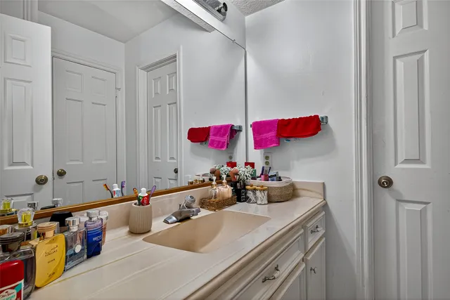 $429,990 | 14819 Alderwick Drive, Sugar Land, TX 77498