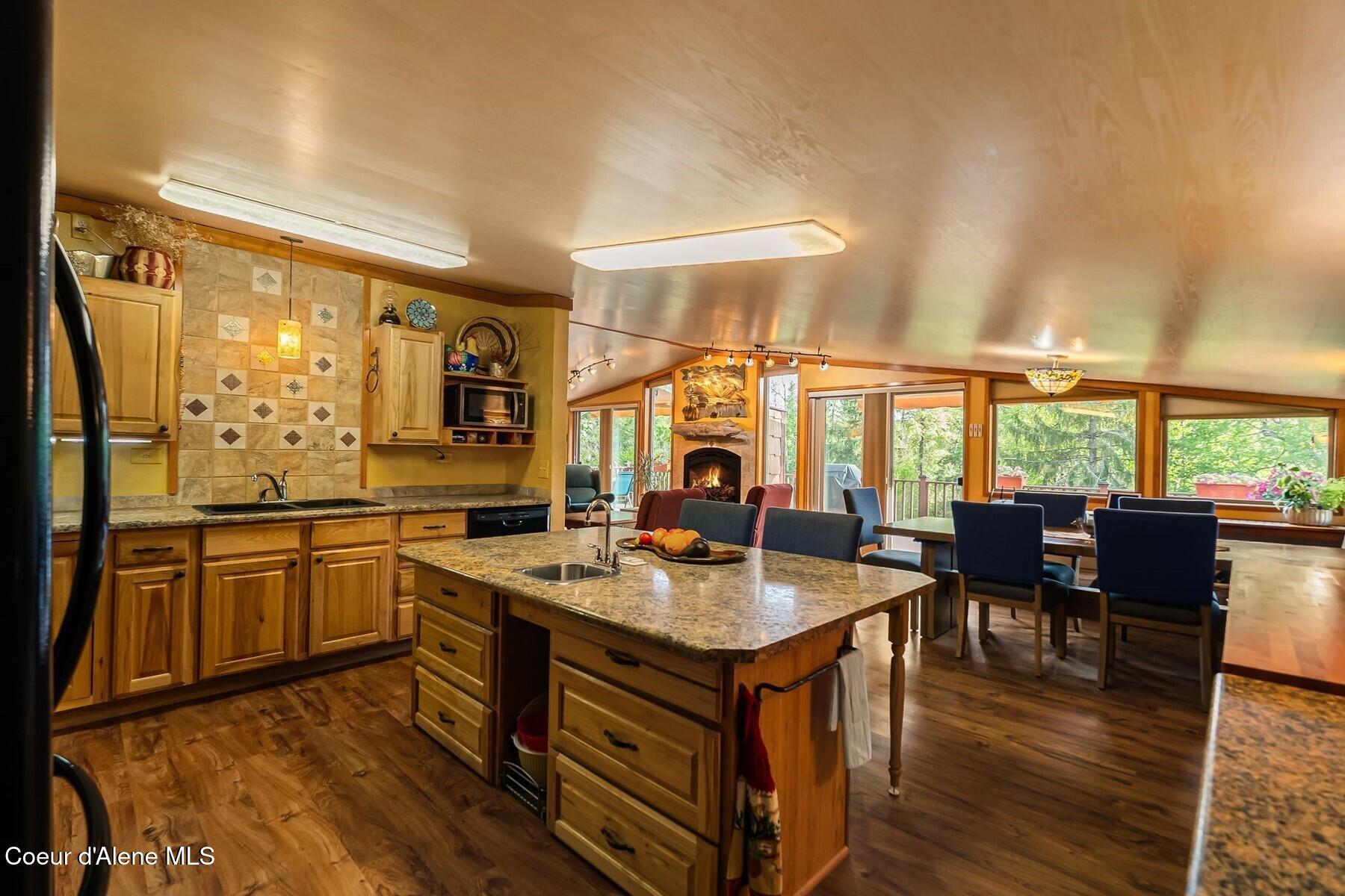 446 Hummingbird Drive Sandpoint, ID 83864 - Photo 5 of 95 Kitchen