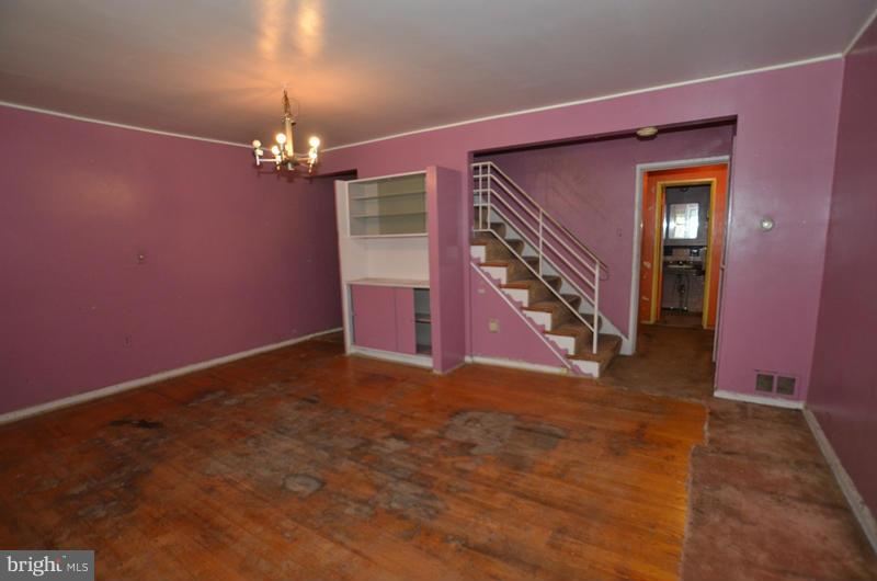 4212 Bonner Road Baltimore, MD 21216 - Photo 14 of 19 Living Room