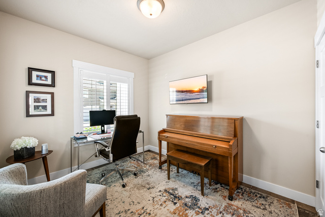 7877 Farm Wood Lane Midvale, UT 84047 - Photo 4 of 39