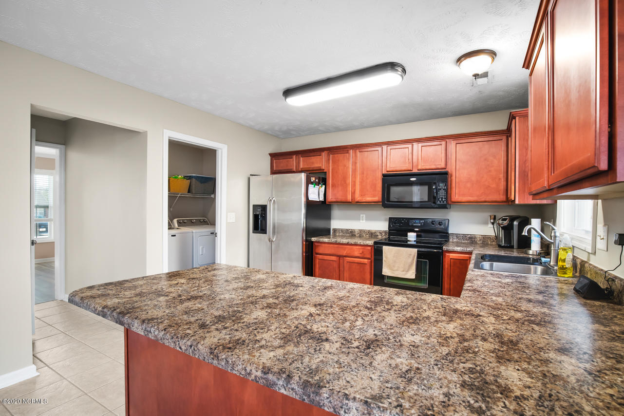 305 Old Dam Road Jacksonville, NC 28540 - Photo 11 of 31 12