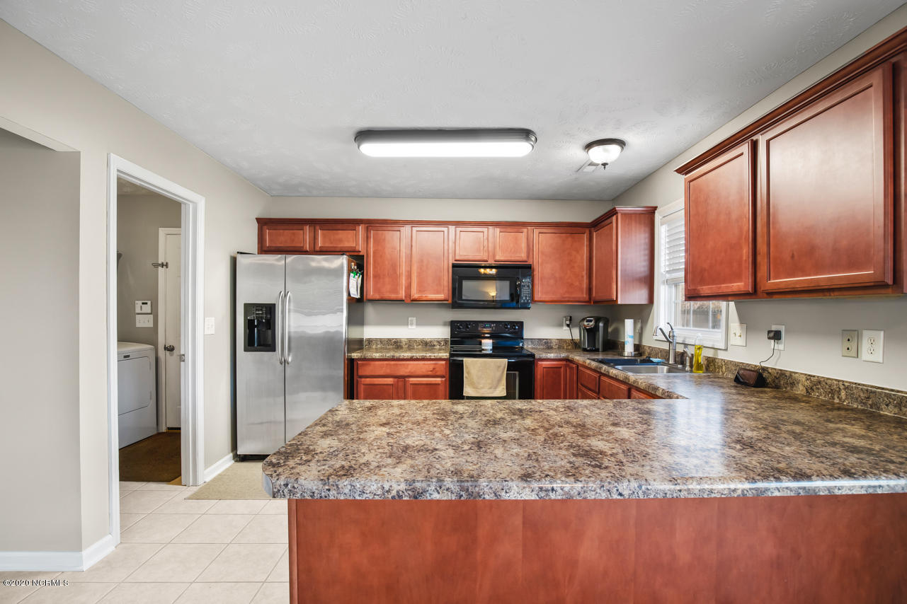 305 Old Dam Road Jacksonville, NC 28540 - Photo 12 of 31 13