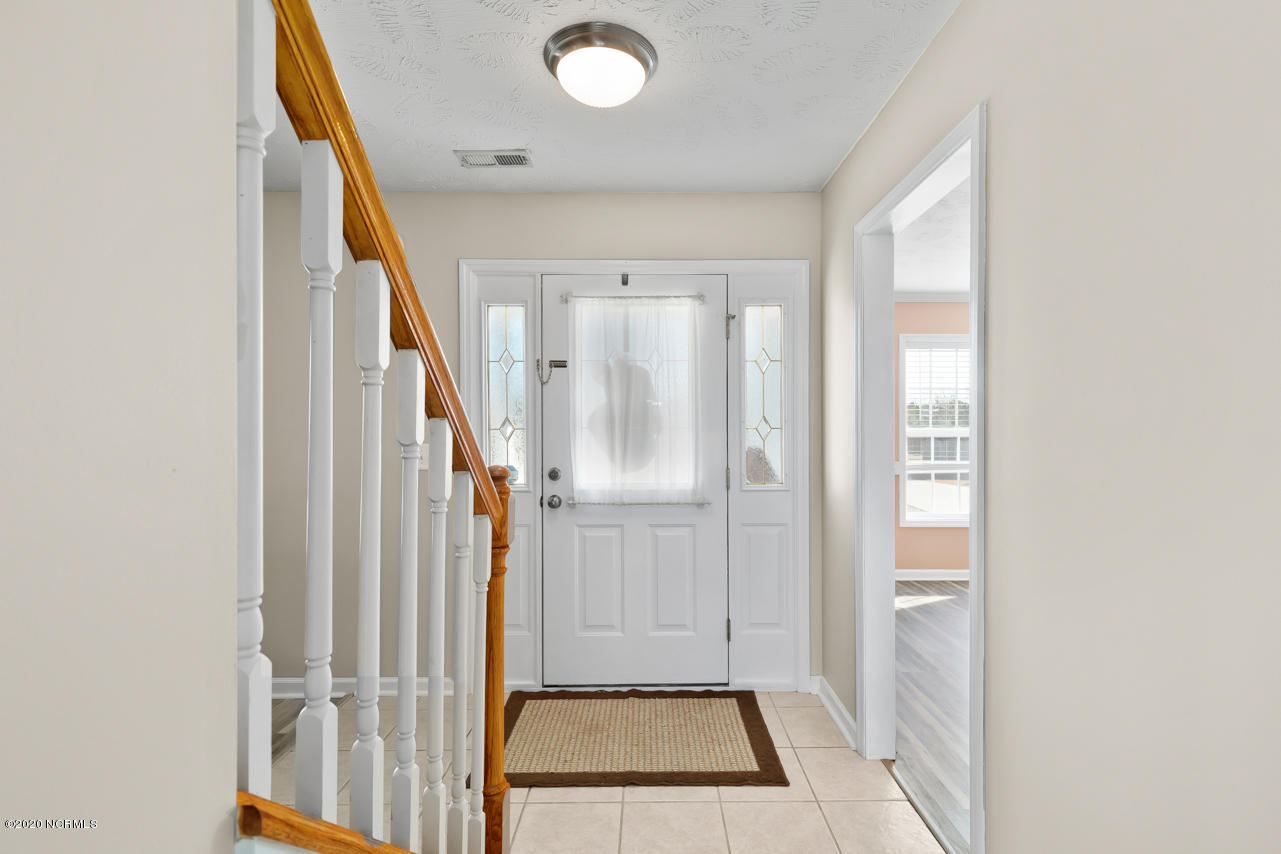 305 Old Dam Road Jacksonville, NC 28540 - Photo 4 of 31 5