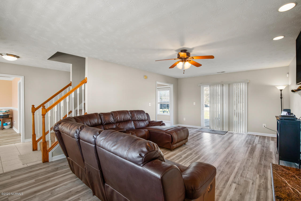 305 Old Dam Road Jacksonville, NC 28540 - Photo 6 of 31 7