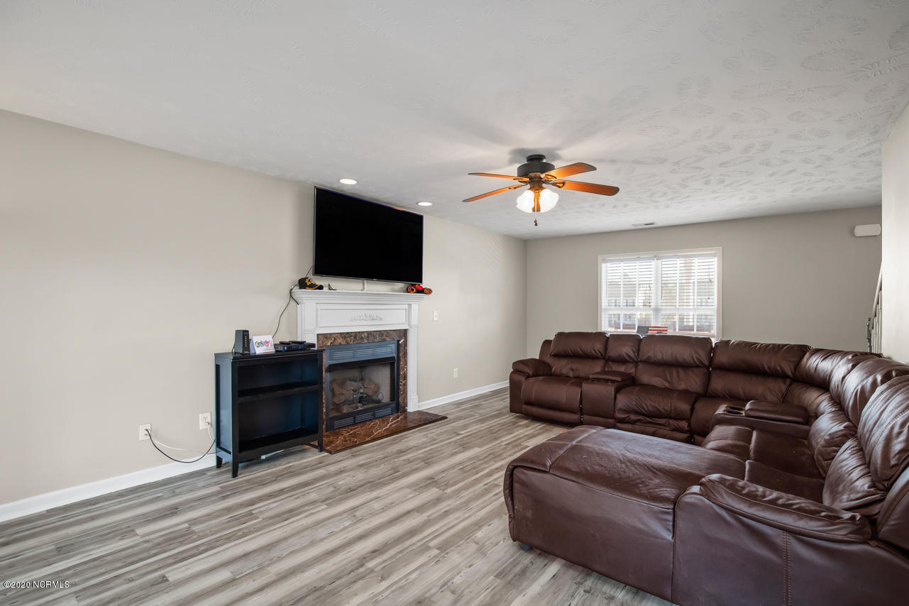 305 Old Dam Road Jacksonville, NC 28540 - Photo 7 of 31 8