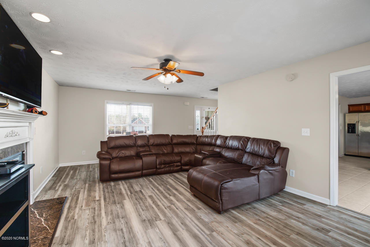 305 Old Dam Road Jacksonville, NC 28540 - Photo 8 of 31 9