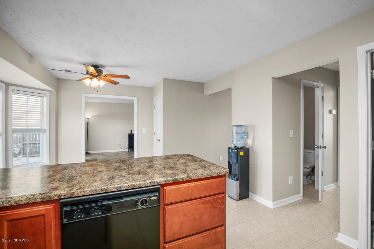 305 Old Dam Road Jacksonville, NC 28540 - Photo 10 of 31 11