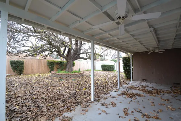 $429,900 | 332 West Indianapolis Avenue, Clovis, CA 93612