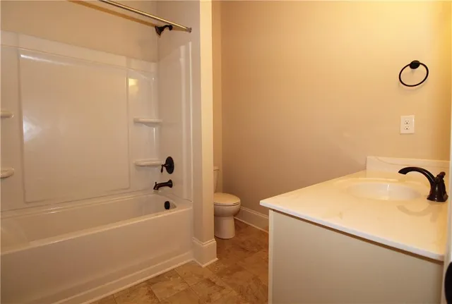 $364,230 | 2704 Oak Grove Road Southwest, Loganville, GA 30052