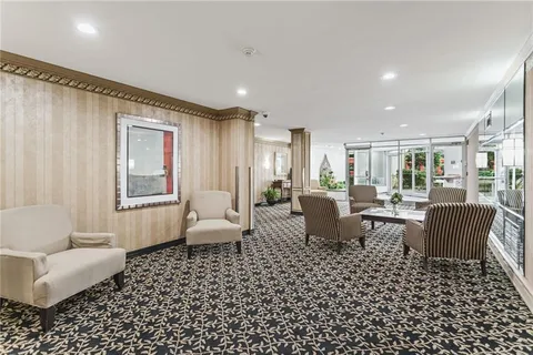 $150,000 | 4601 Fifth Avenue, Unit 226, Pittsburgh, PA 15213