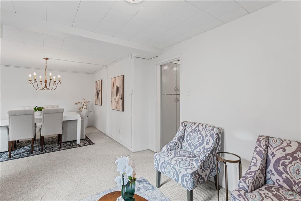 4601 Fifth Avenue, Unit 226 Pittsburgh, PA 15213 - Photo 9 of 34 a view of a livingroom with furniture