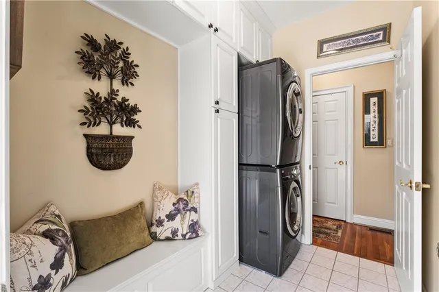 $1,149,000 | 8015 Hurakan Creek Crossing, Cumming, GA 30028