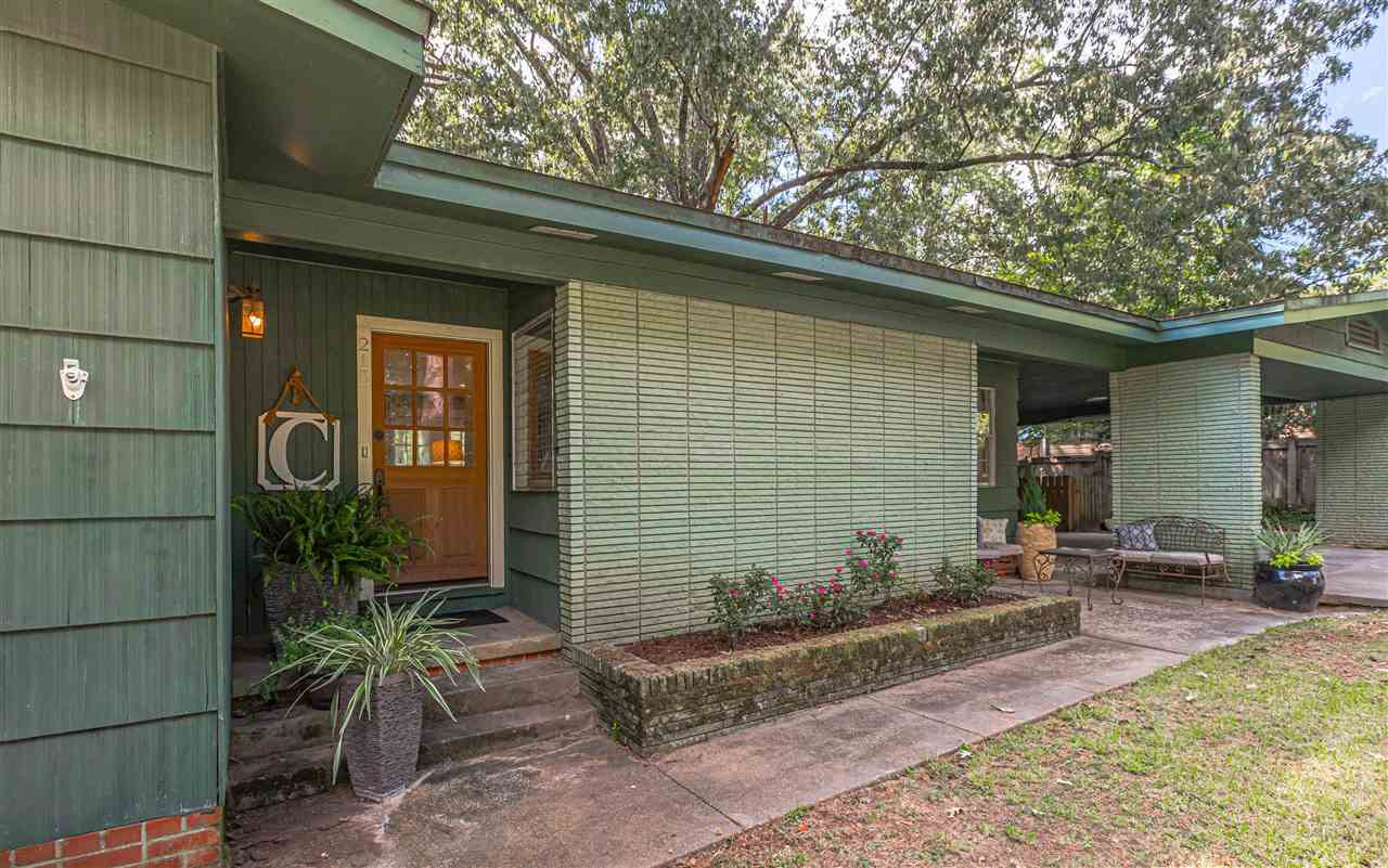 215 Ashcot Circle Jackson, MS 39211 - Photo 3 of 41 Photo 3
