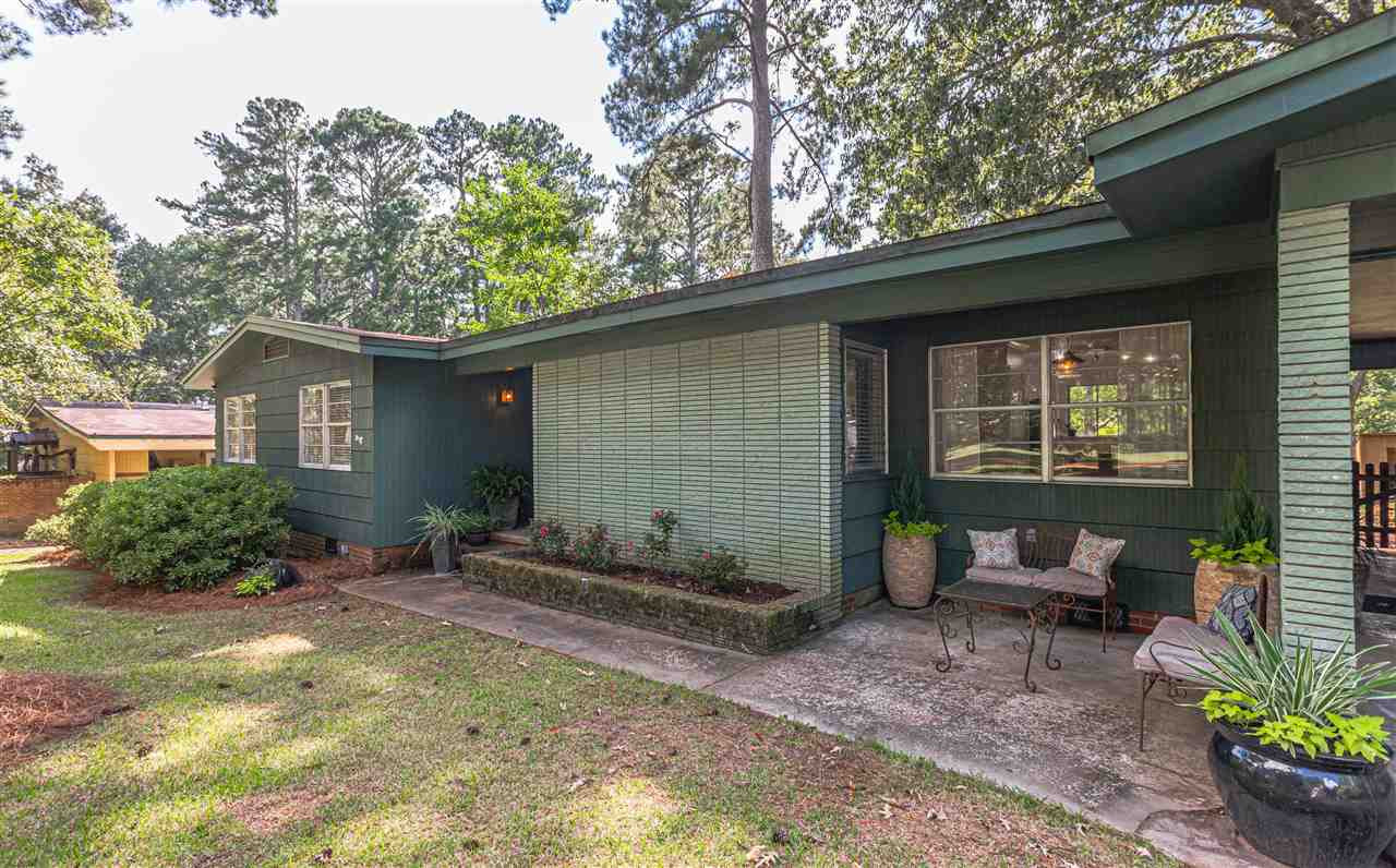 215 Ashcot Circle Jackson, MS 39211 - Photo 5 of 41 Photo 5