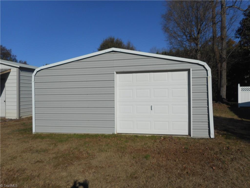 515-517 Oakview Road High Point, NC 27265 - Photo 12 of 29 Garage #2