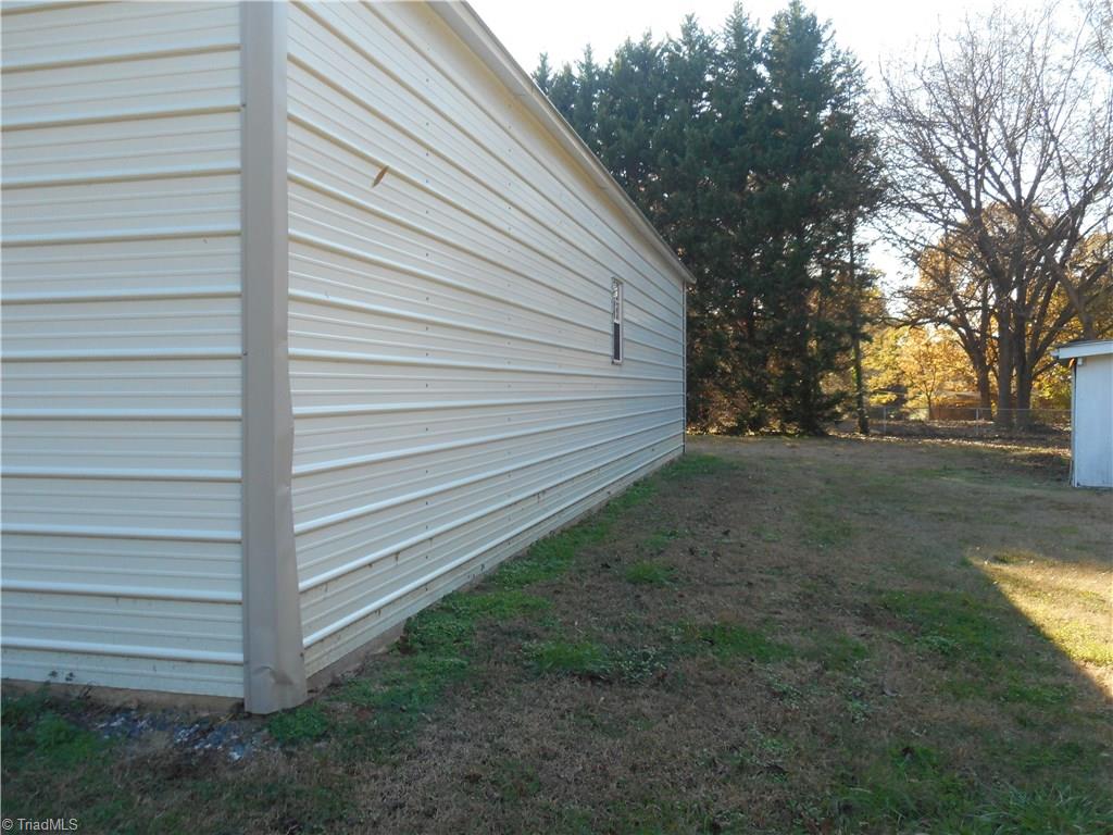 515-517 Oakview Road High Point, NC 27265 - Photo 14 of 29 View of big building