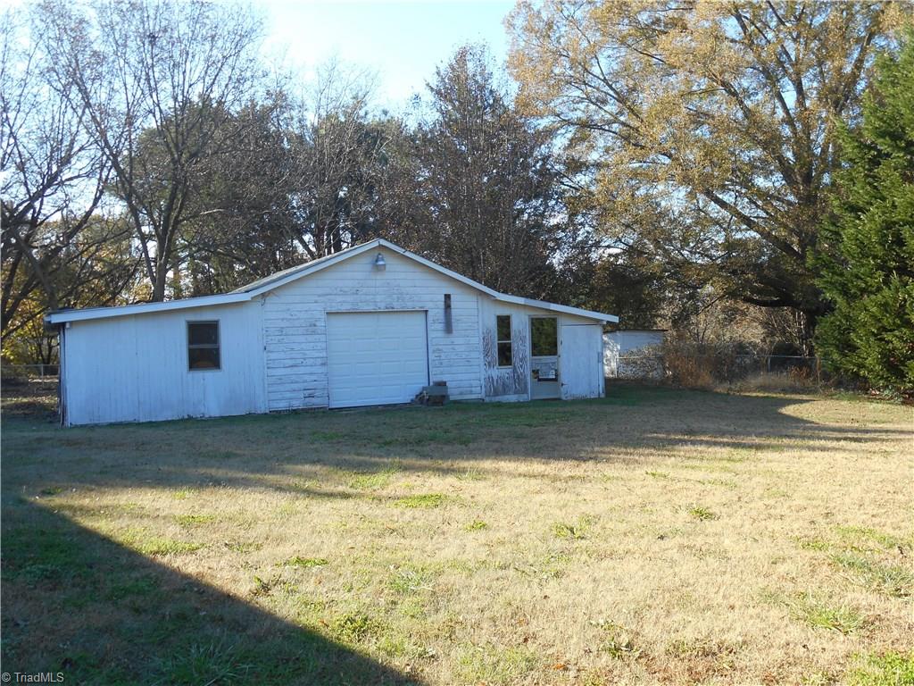 515-517 Oakview Road High Point, NC 27265 - Photo 17 of 29 Original storage building