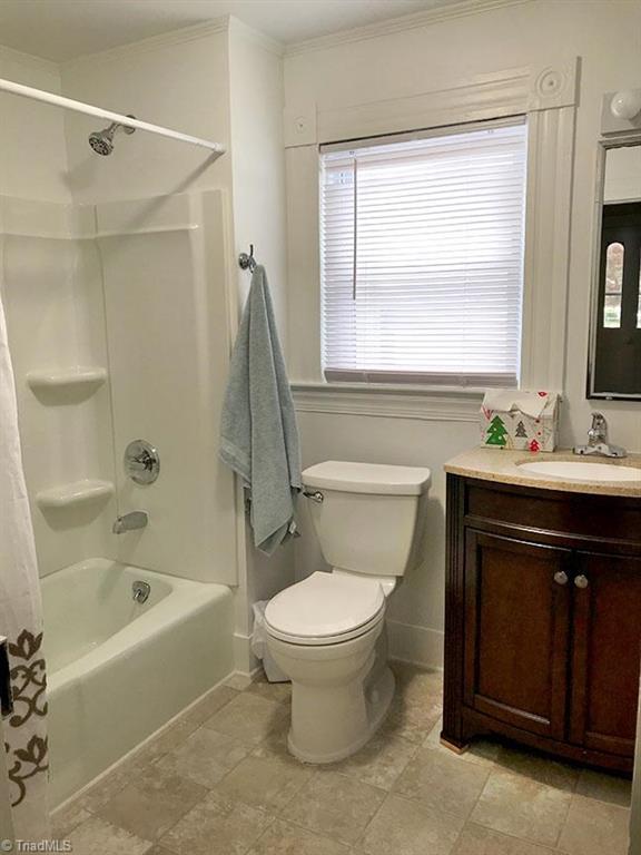 515-517 Oakview Road High Point, NC 27265 - Photo 28 of 29 Another view of bathroom
