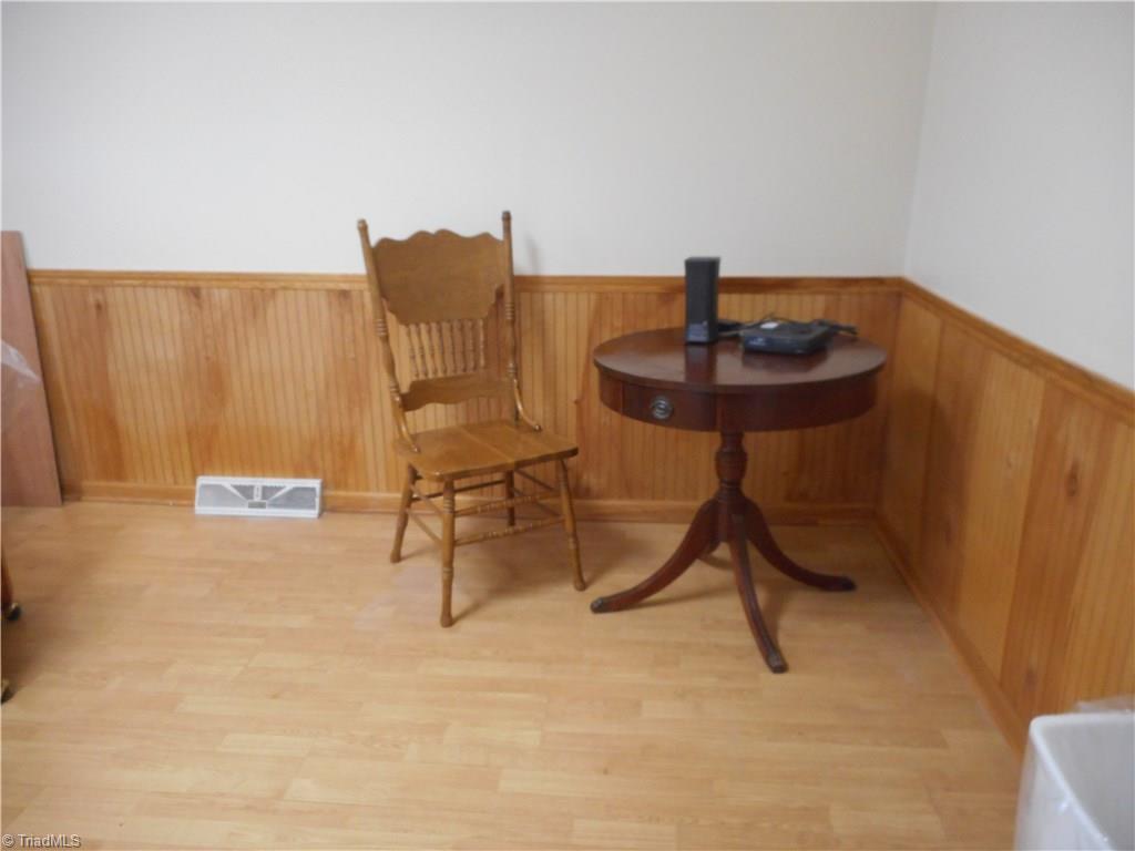 515-517 Oakview Road High Point, NC 27265 - Photo 6 of 29 View of kitchen dining area
