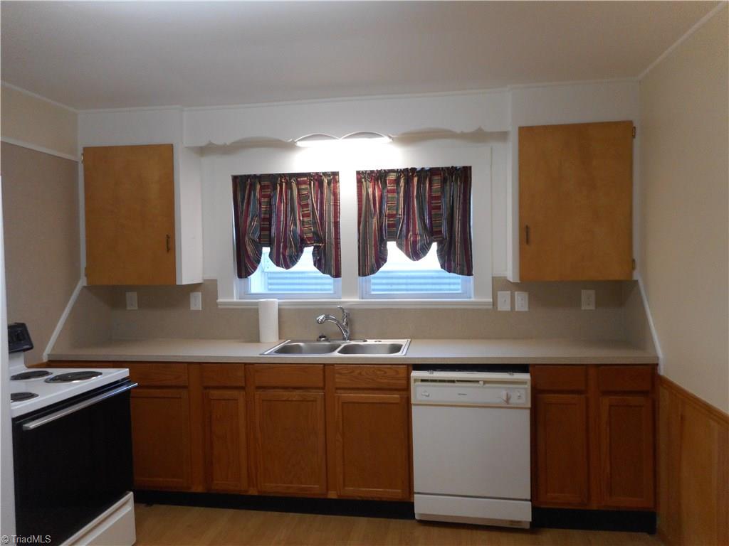 515-517 Oakview Road High Point, NC 27265 - Photo 9 of 29 View of newly installed cabinets in kitchen, new countrtop
