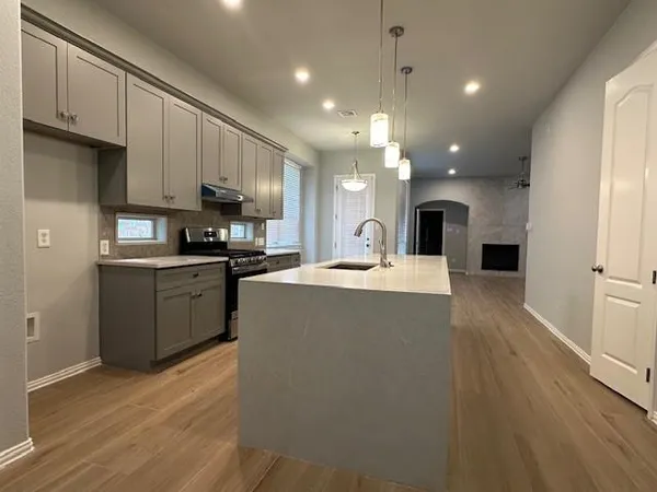 $2,800 | 236 Wallington Way, Lewisville, TX 75067