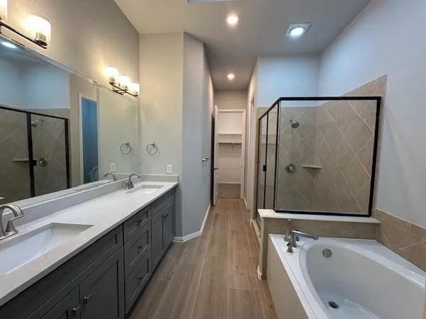 $2,800 | 236 Wallington Way, Lewisville, TX 75067