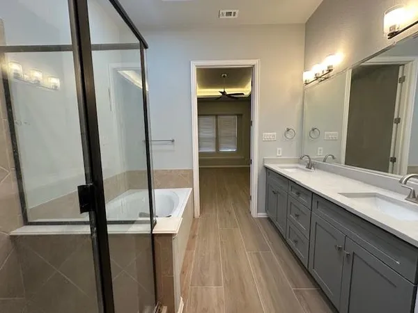 $2,800 | 236 Wallington Way, Lewisville, TX 75067