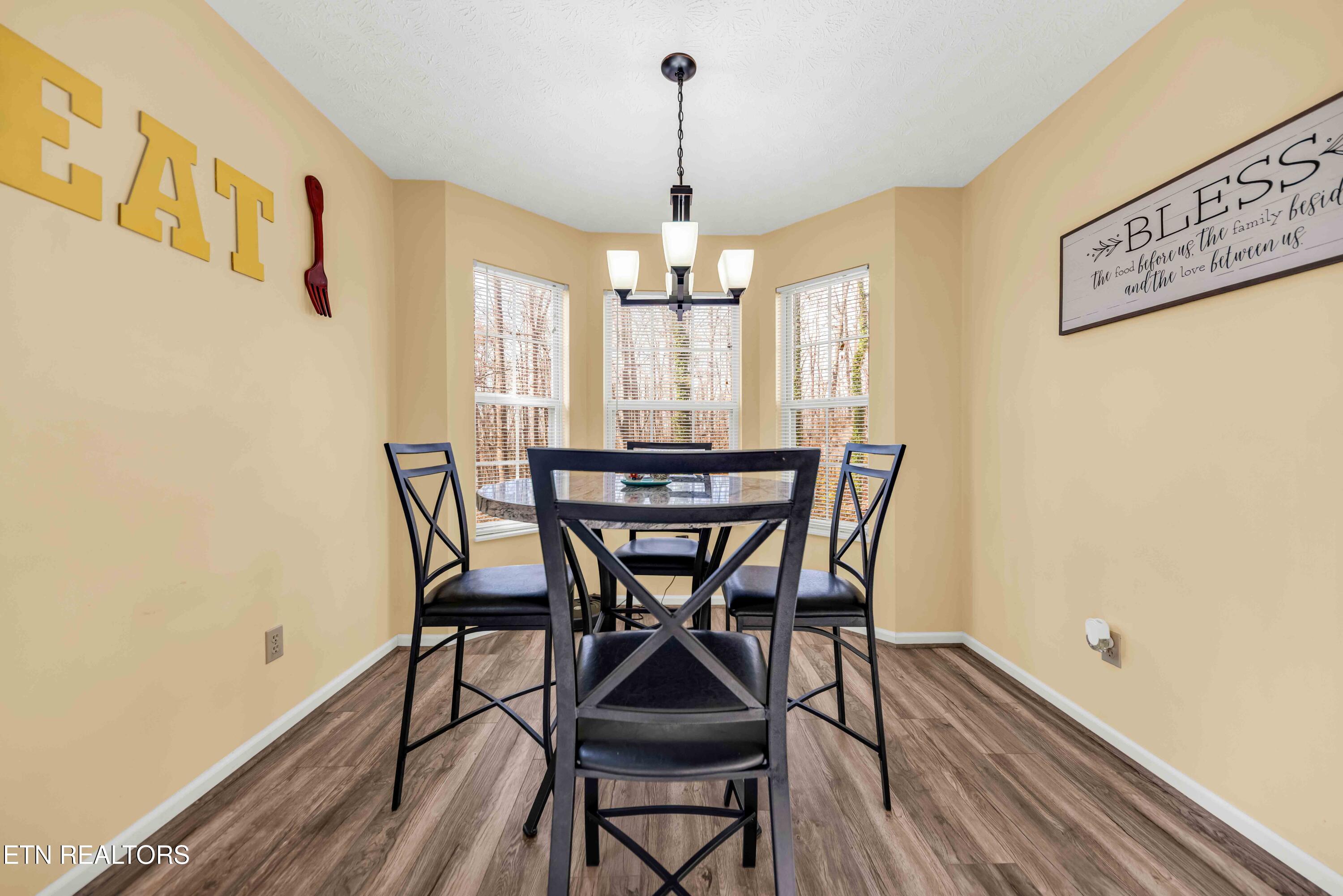 153 Autumn Drive Clinton, TN 37716 - Photo 12 of 29 eat in kitchen