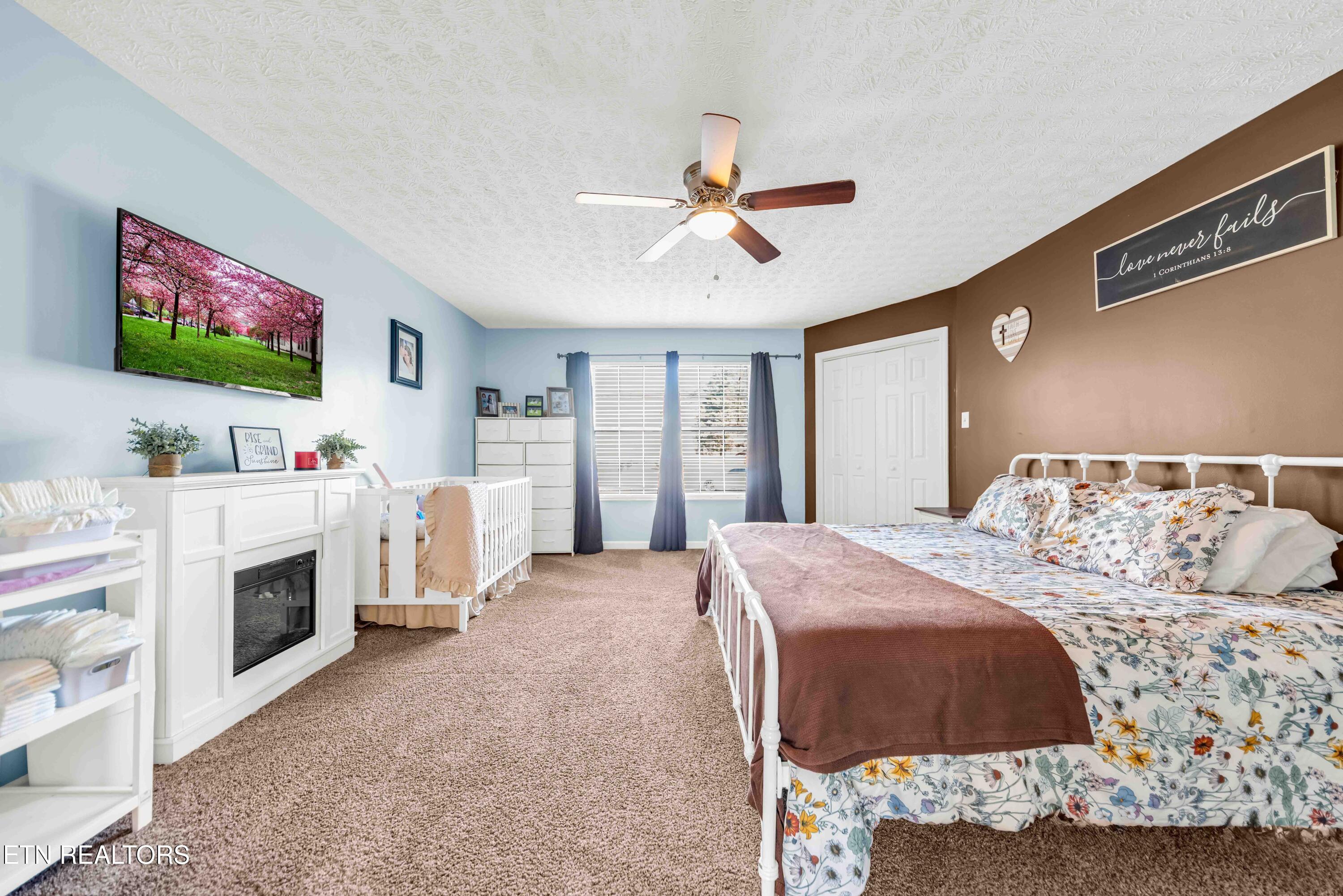 153 Autumn Drive Clinton, TN 37716 - Photo 18 of 29 Master Suite