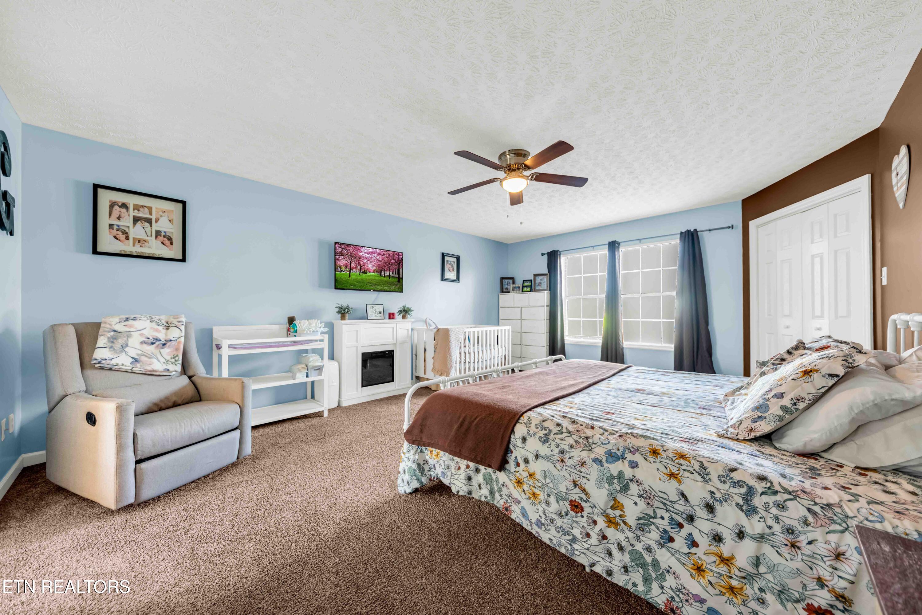 153 Autumn Drive Clinton, TN 37716 - Photo 19 of 29 Master bedroom