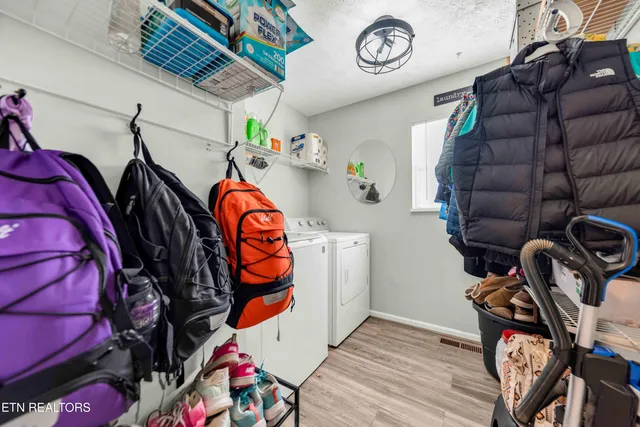 $549,900 | 153 Autumn Drive, Clinton, TN 37716