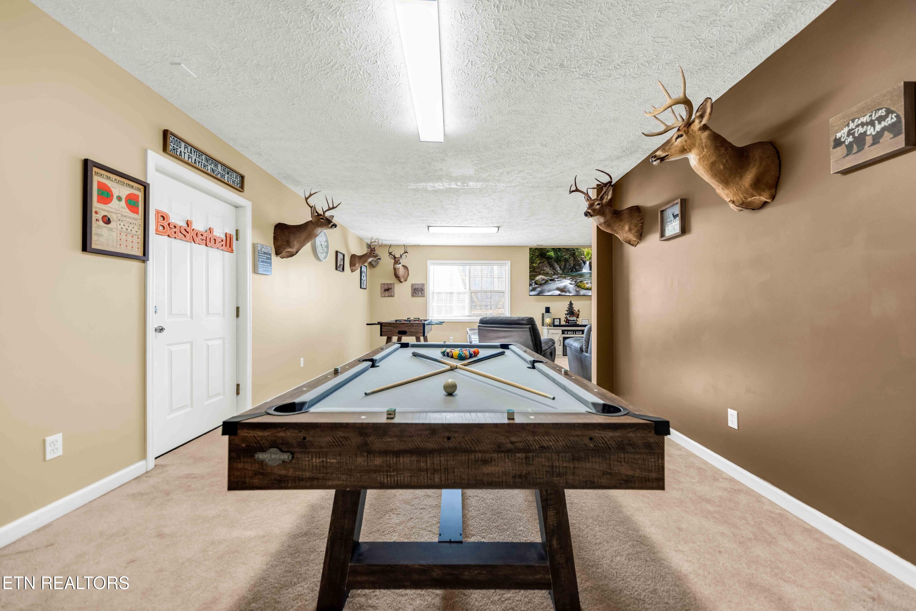 153 Autumn Drive Clinton, TN 37716 - Photo 26 of 29 Game room