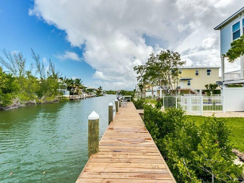 237 Sombrero Beach Road, Unit 2 Marathon, FL 33050 - Photo 3 of 20 17