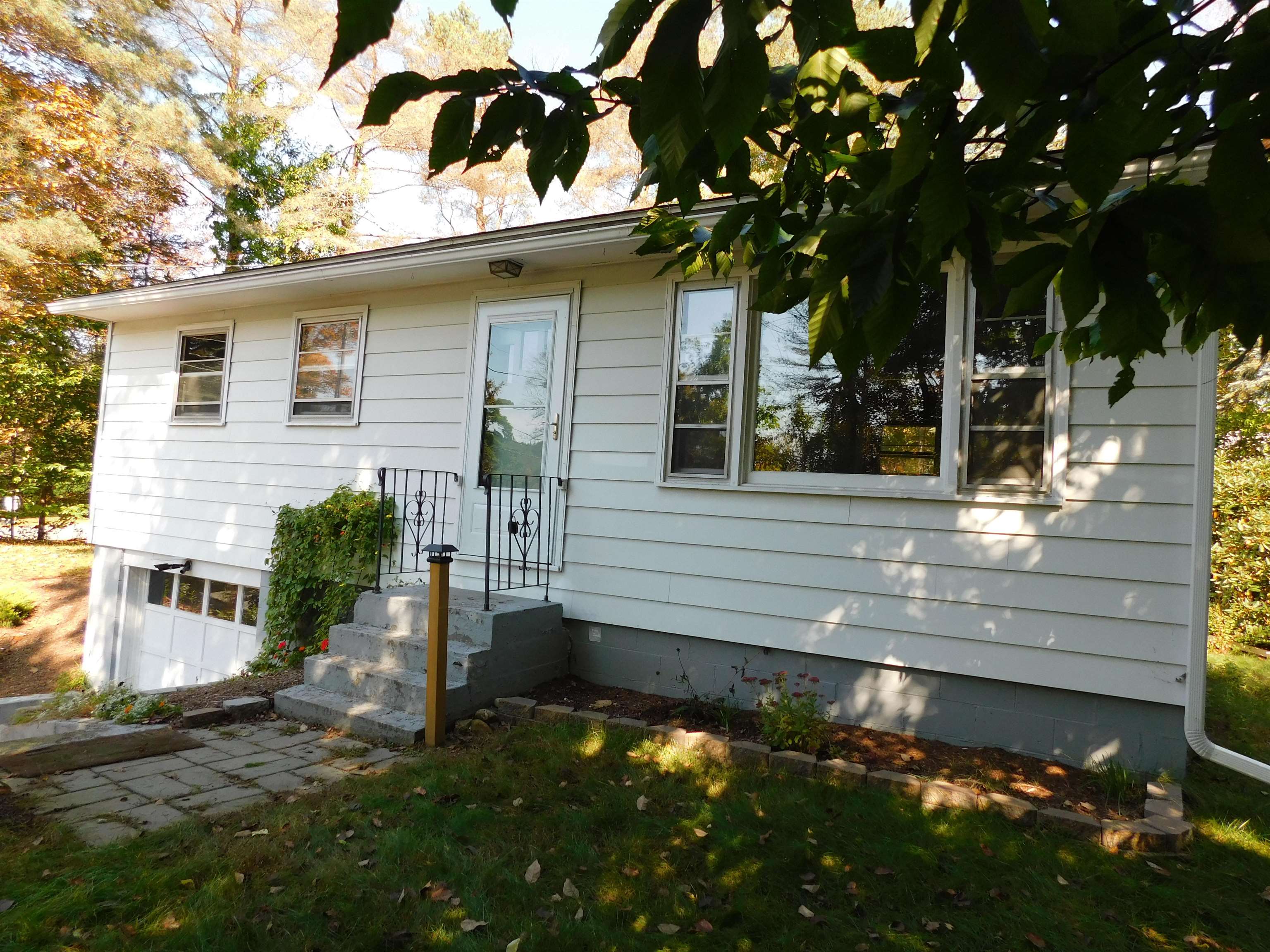 17 Clark Street Springfield, VT 05150 - Photo 2 of 25